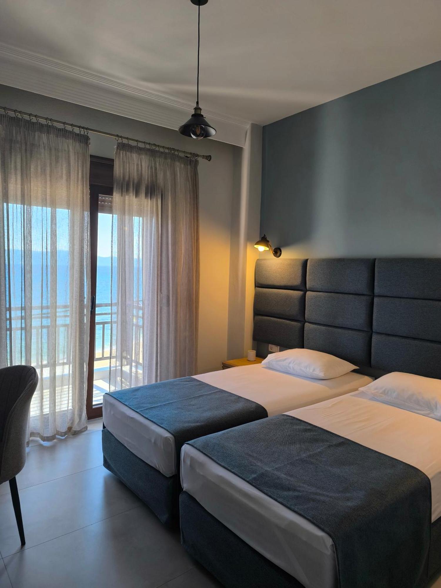 Maria Rooms To Let Ouranoupoli Esterno foto