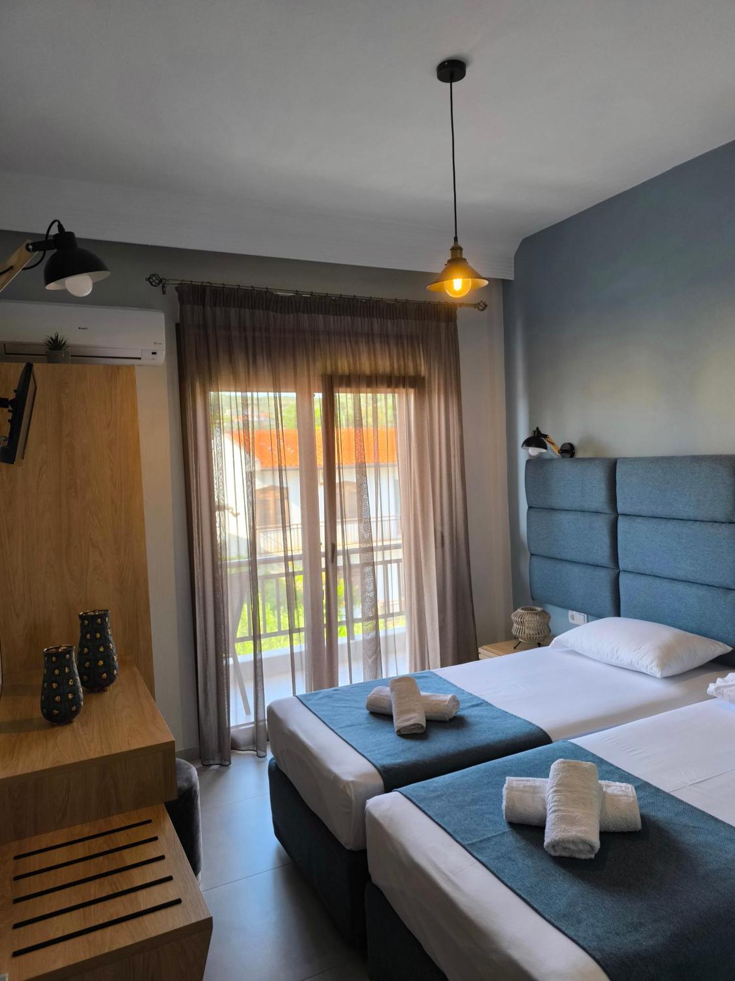 Maria Rooms To Let Ouranoupoli Esterno foto
